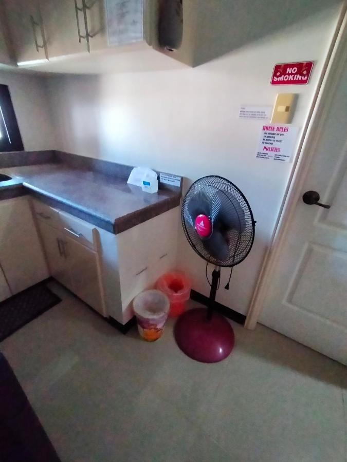 V.F. Riton Apartelle Laoag Exterior foto