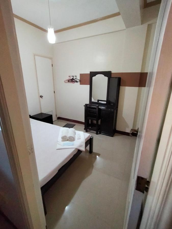 V.F. Riton Apartelle Laoag Exterior foto