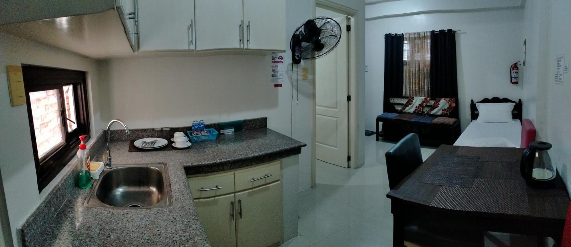 V.F. Riton Apartelle Laoag Exterior foto