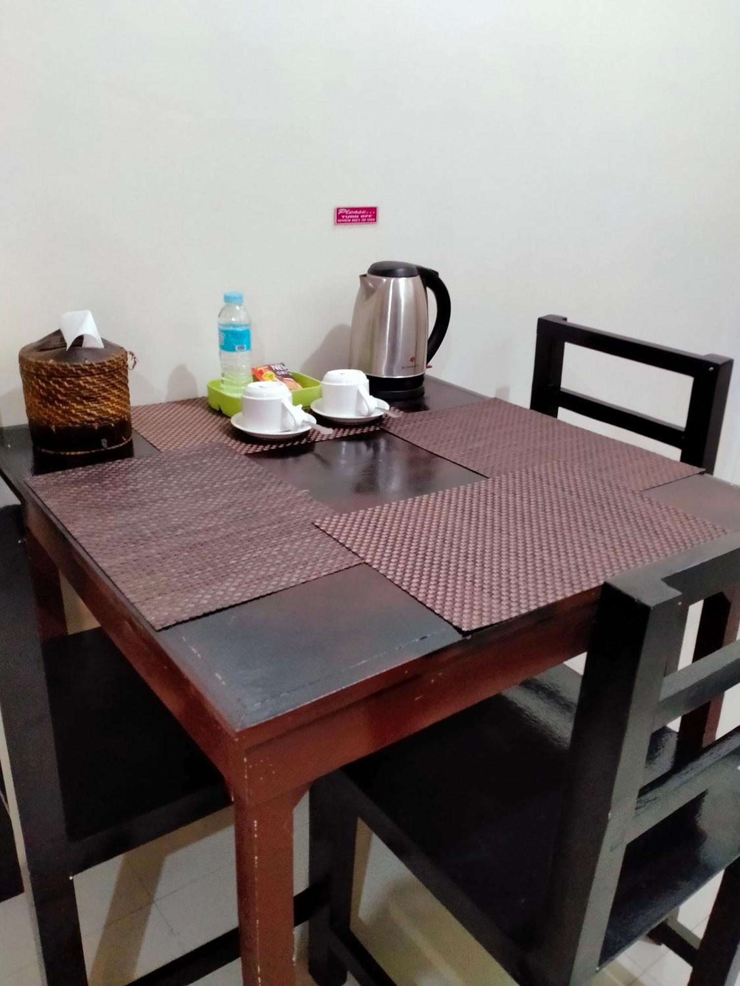 V.F. Riton Apartelle Laoag Zimmer foto