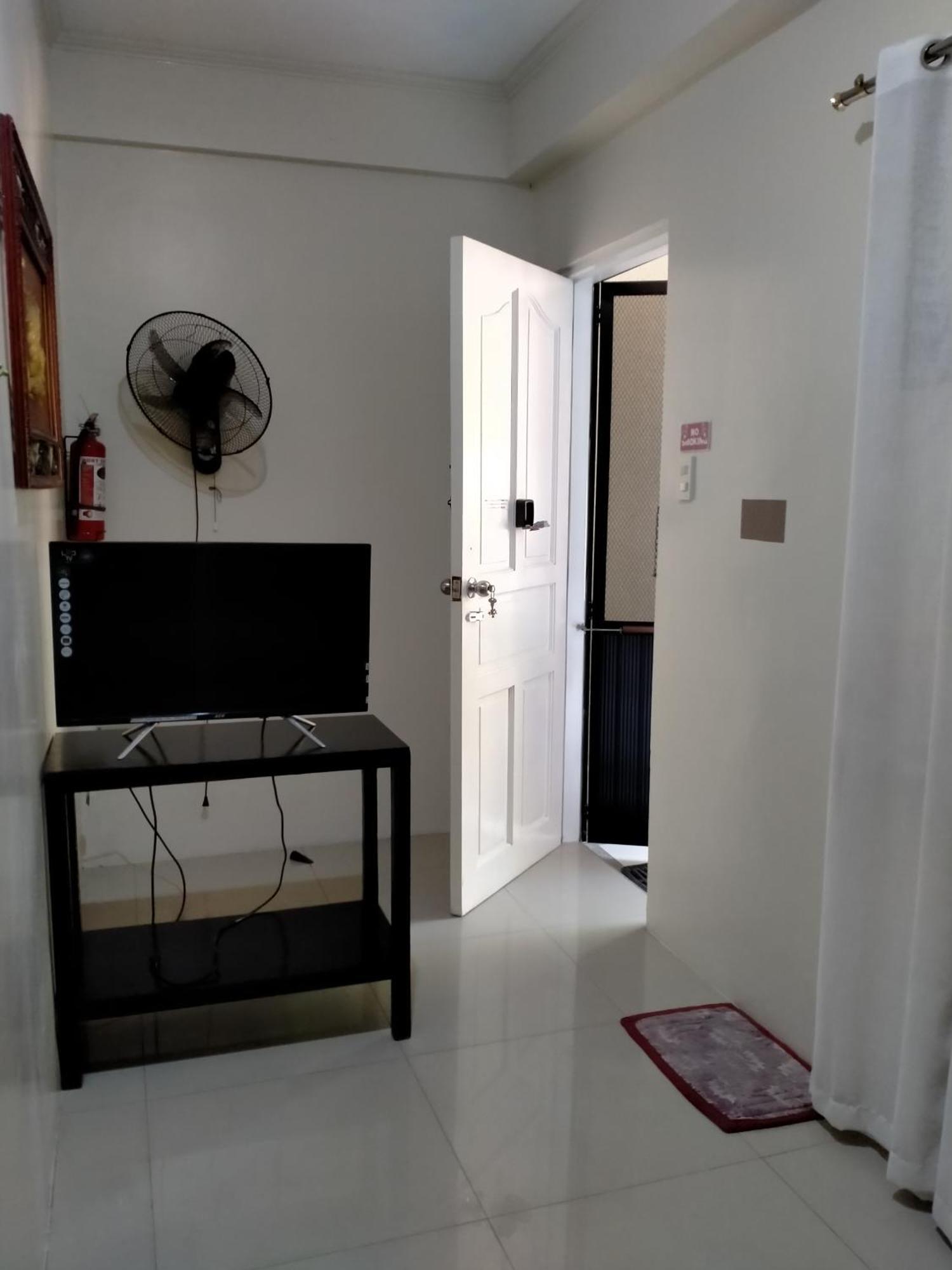 V.F. Riton Apartelle Laoag Zimmer foto