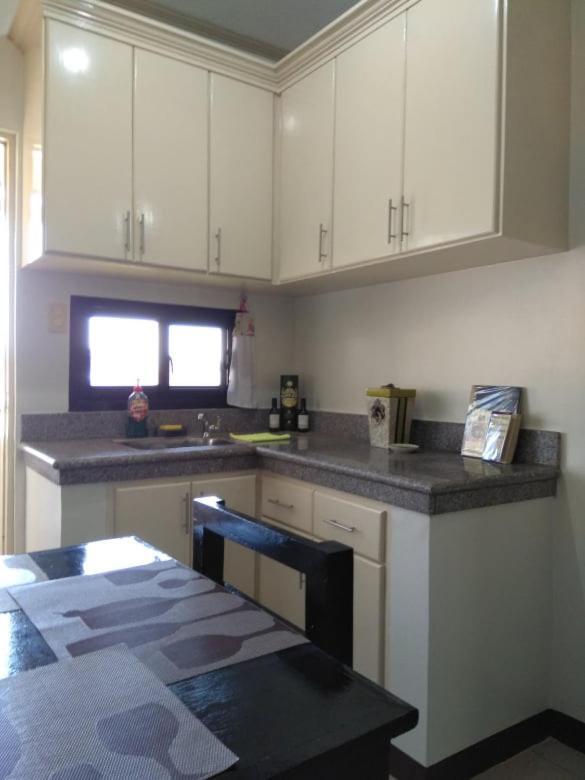 V.F. Riton Apartelle Laoag Exterior foto