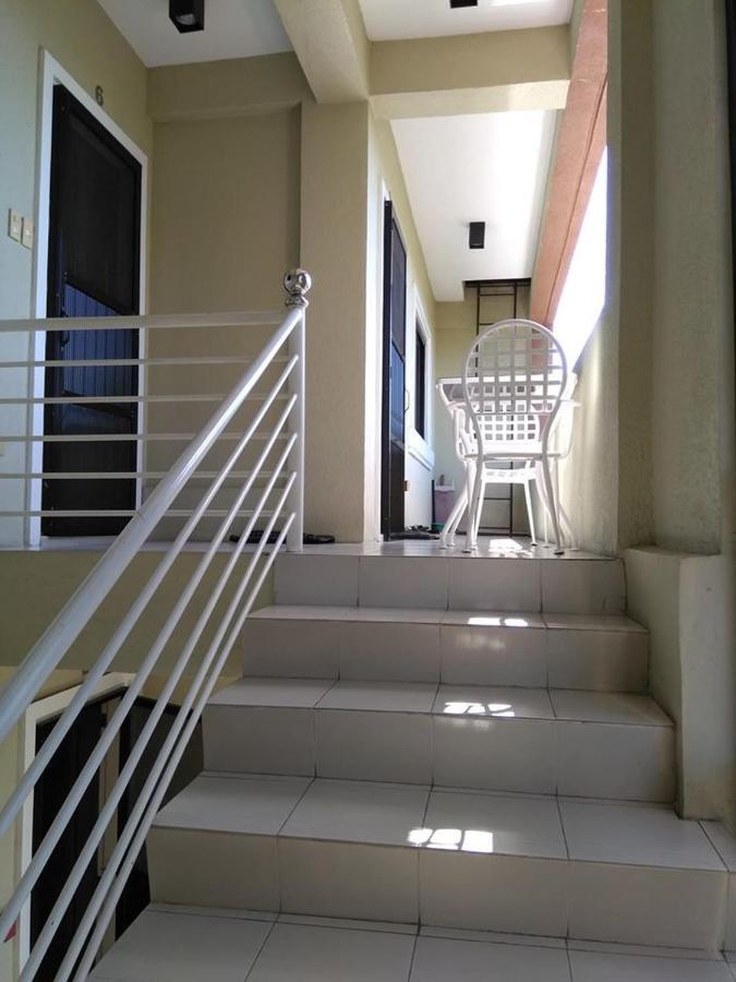 V.F. Riton Apartelle Laoag Exterior foto